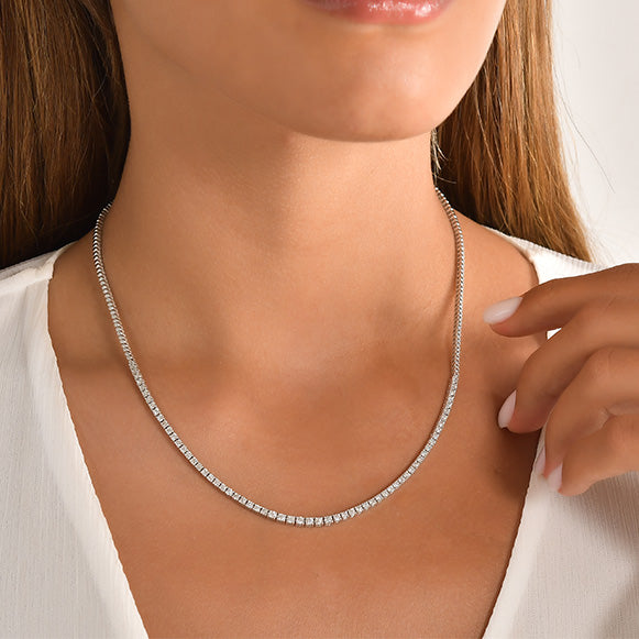 Класическо диамантено колие 3.80 карата